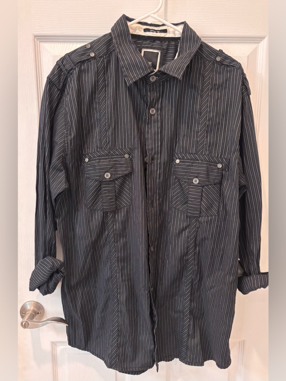 BKE Striped Button-Up Shirt in‎ Black and White